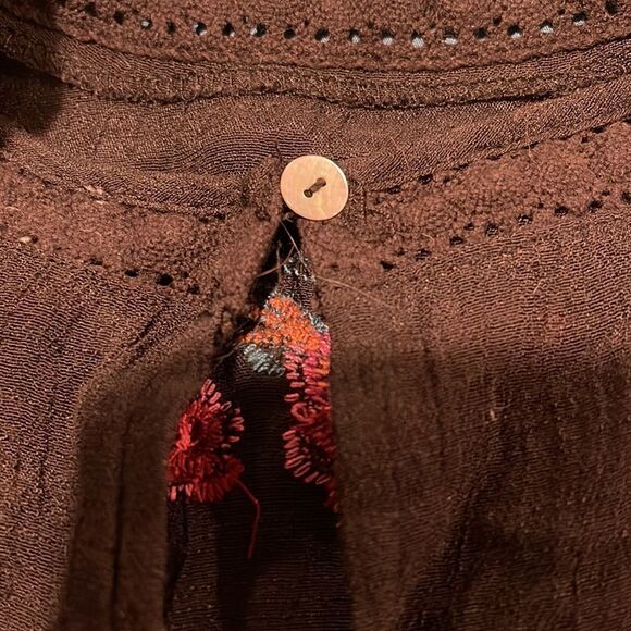 Umgee USA open shoulder short sleeve floral embroidered flowy top size M - Picture 10 of 11